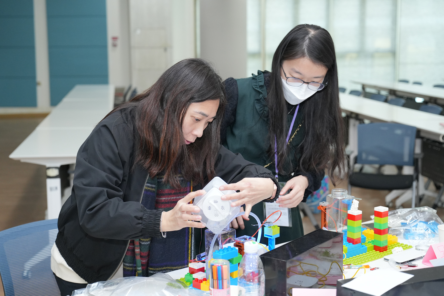 Successful Launch of Dynamic,Module-specific Professional Development in Zhuhai